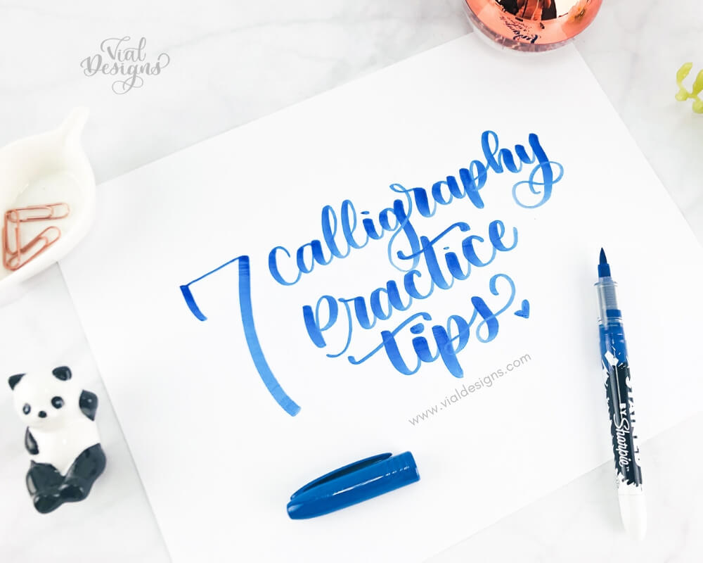 Abstract Outlining Technique : Try out this calligraphy trick! +